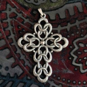 Vintage Sarah Coventry Cross Pendant